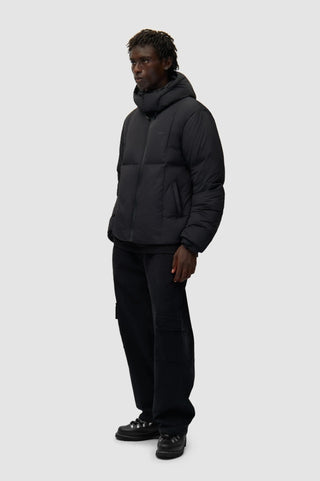 SPECIAL CUTS PUFFER JACKET BLACK