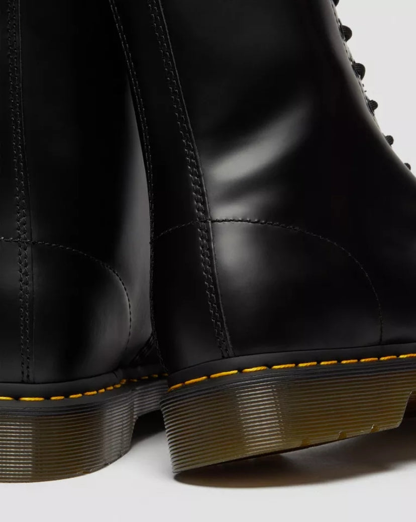 1490 SMOOTH LEATHER BLACK