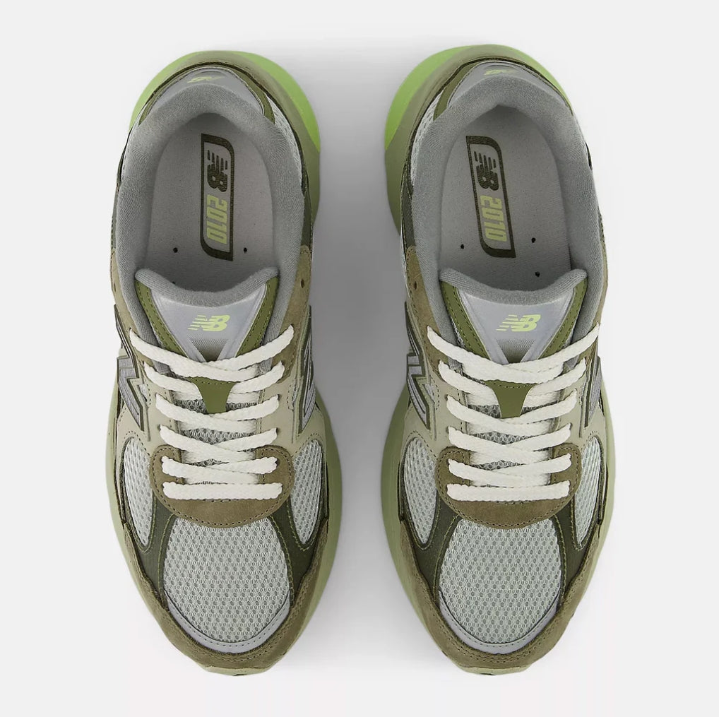 2010 COVERT GREEN