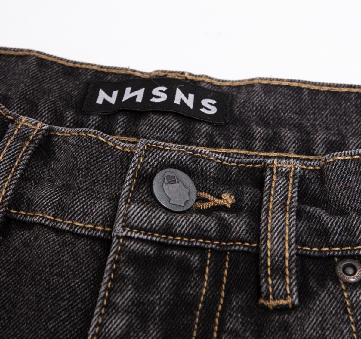 NESSIE BLACK WASHED