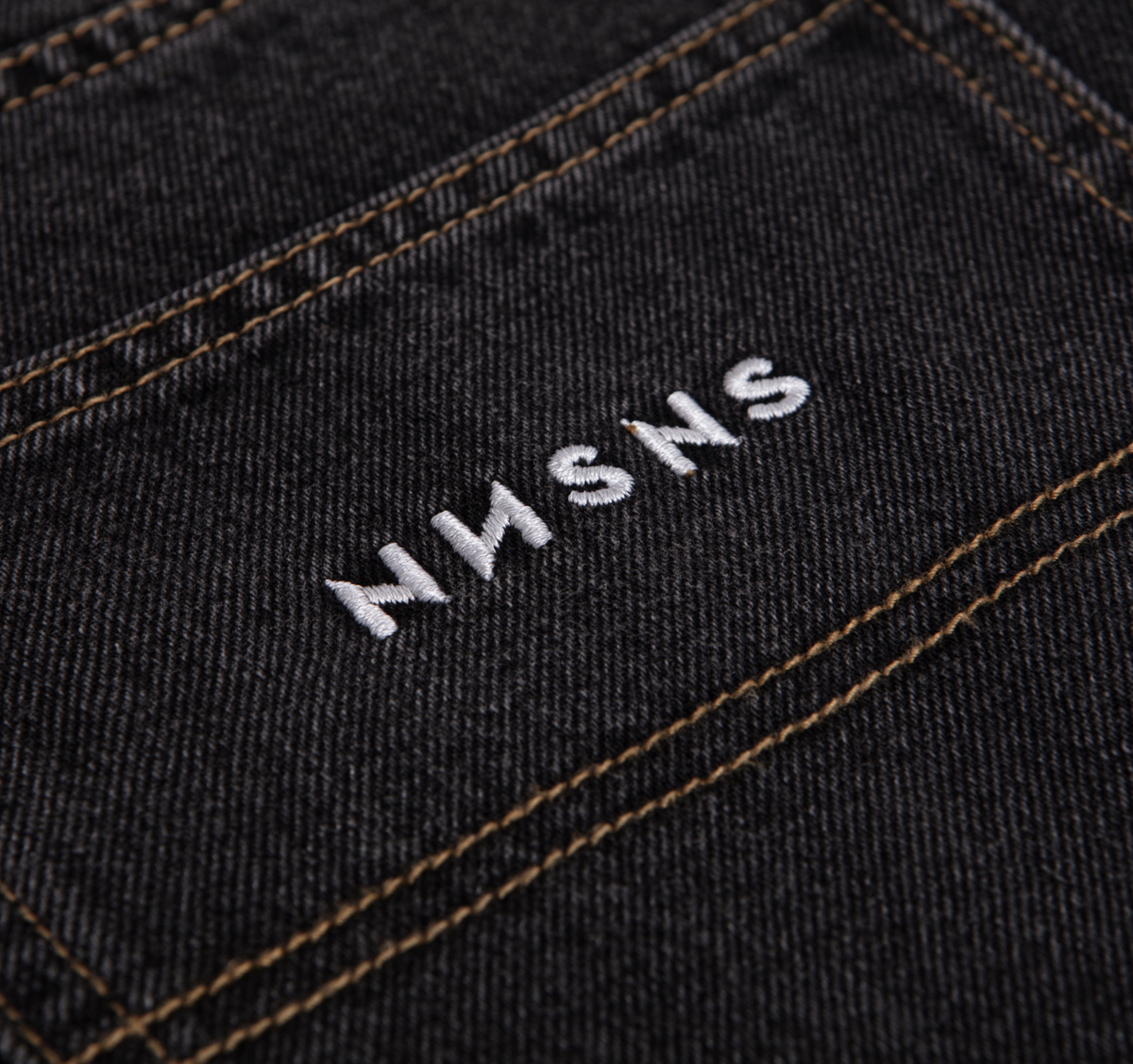 NESSIE BLACK WASHED