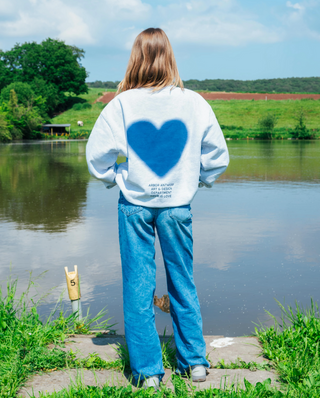 BLUE FADED HEART CREWNECK GREY