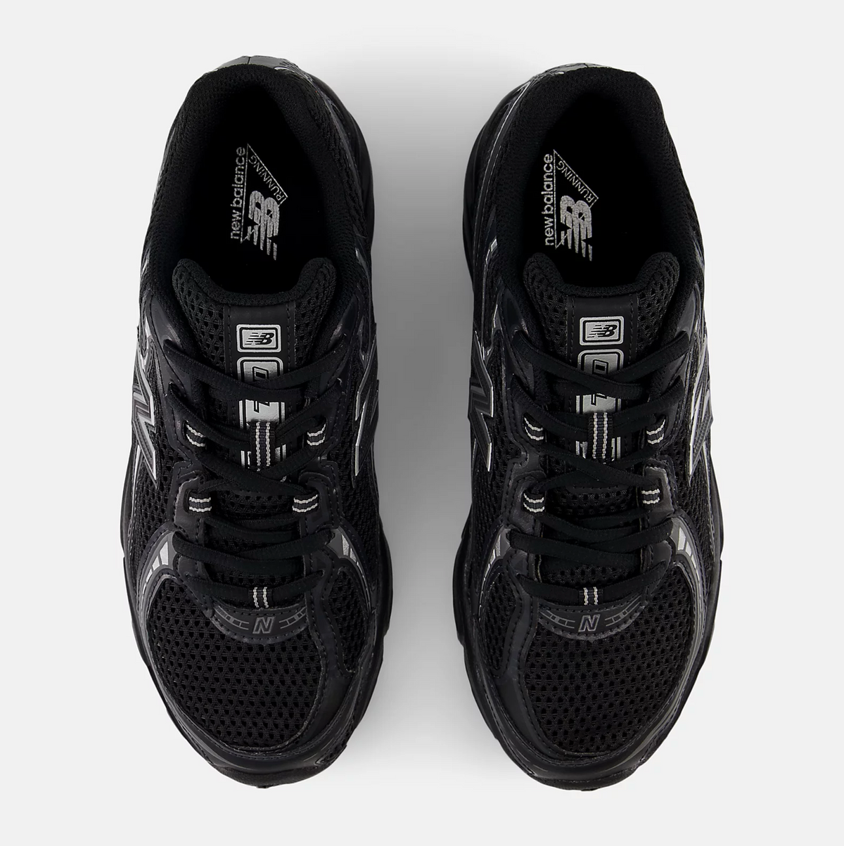 740 BLACK SILVER METALLIC