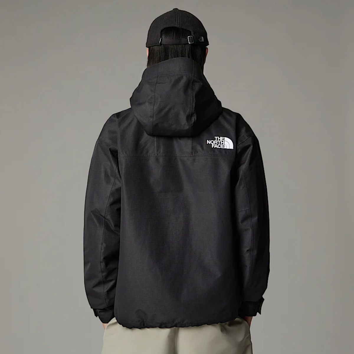 MOUNTAIN MONO SHORT JACKET BLACK