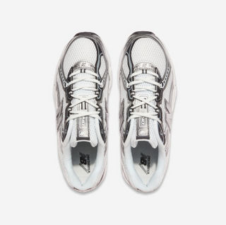 740 WHITE/BLACK CEMENT