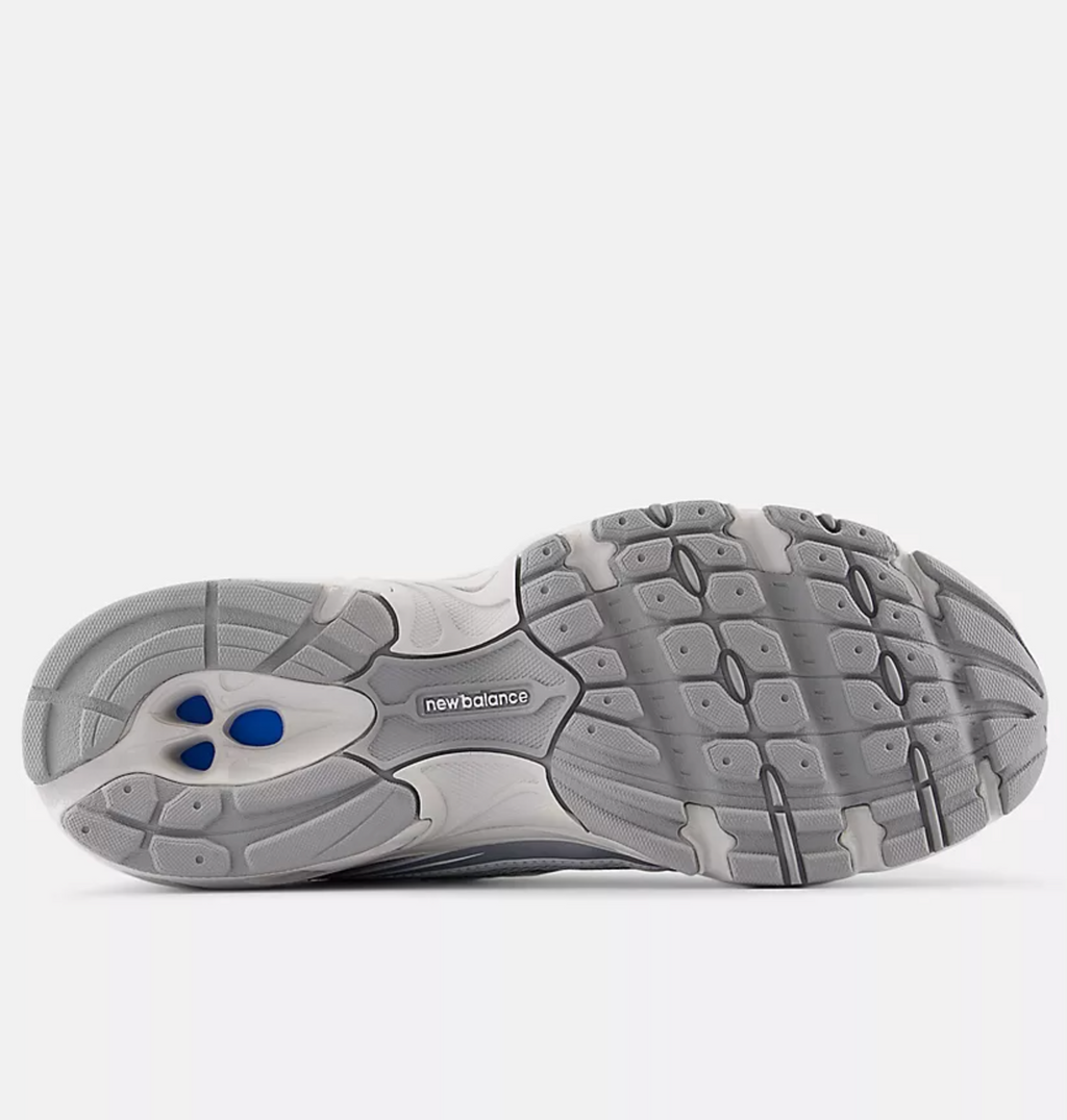 740 METALLIC SILVER