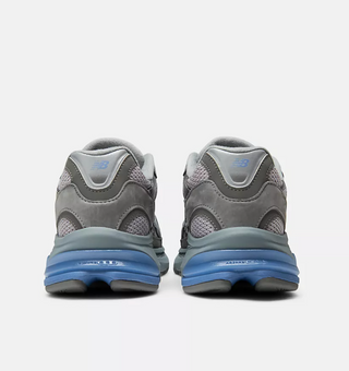 2010 HARBOR GREY