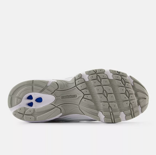 740 WHITE/METALLIC SILVER
