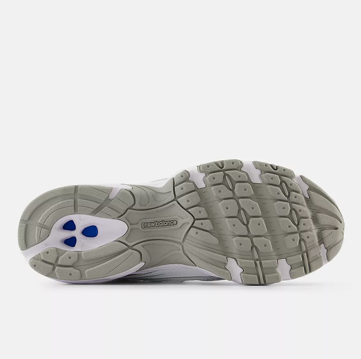 740 WHITE/METALLIC SILVER