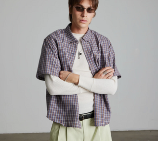 GALAXY PLAID SS WOVEN TOP DARK BROWN