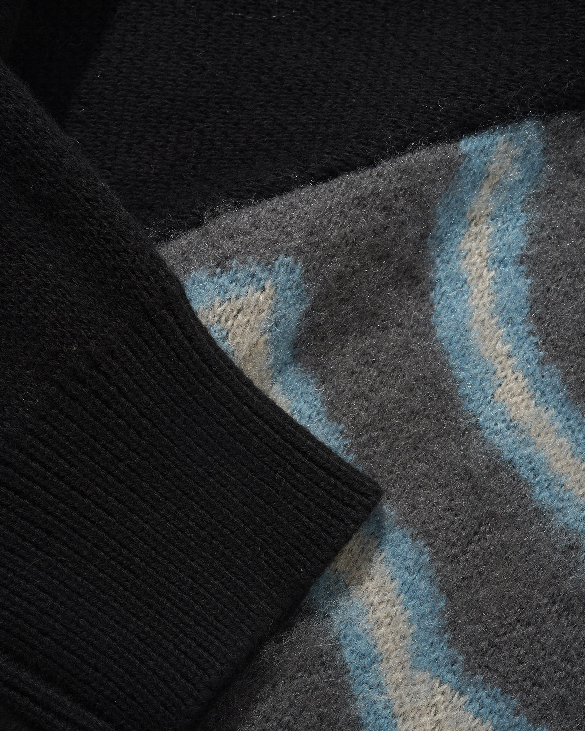 BEETLE ZIP-THRU KNIT SWEATER BLACK